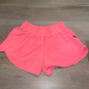 LULULEMON RARE TRACKER SHORTS!